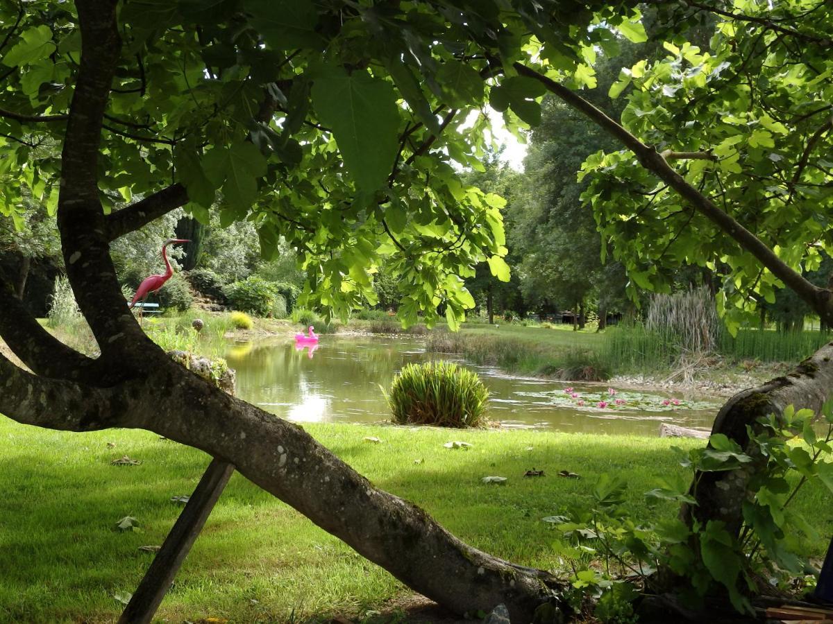 Le P'Tit Nid De Gabriel Bed and Breakfast Les Touches-de-Périgny Εξωτερικό φωτογραφία