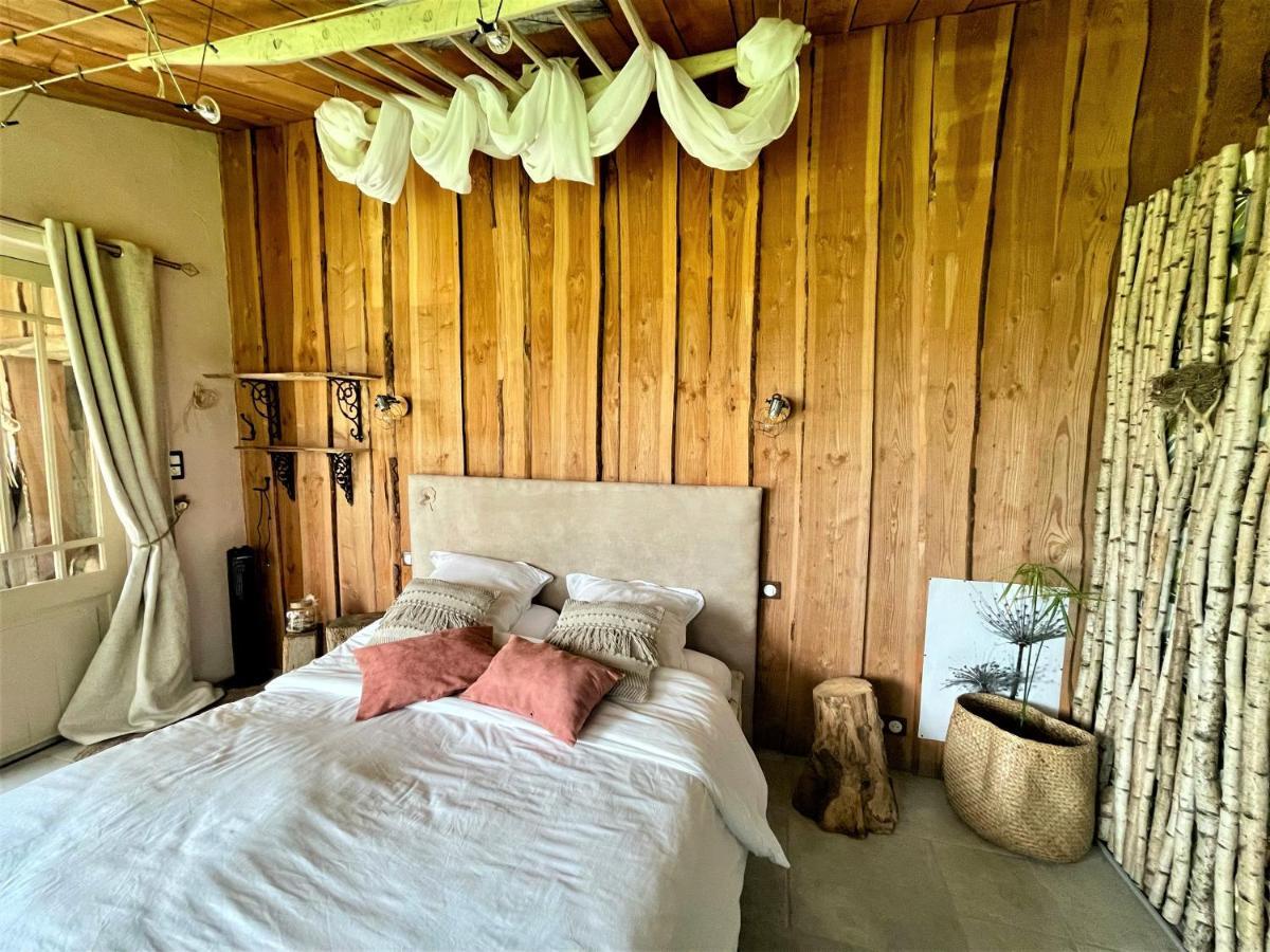 Le P'Tit Nid De Gabriel Bed and Breakfast Les Touches-de-Périgny Εξωτερικό φωτογραφία