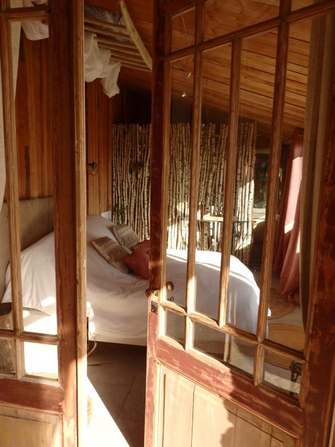 Le P'Tit Nid De Gabriel Bed and Breakfast Les Touches-de-Périgny Εξωτερικό φωτογραφία