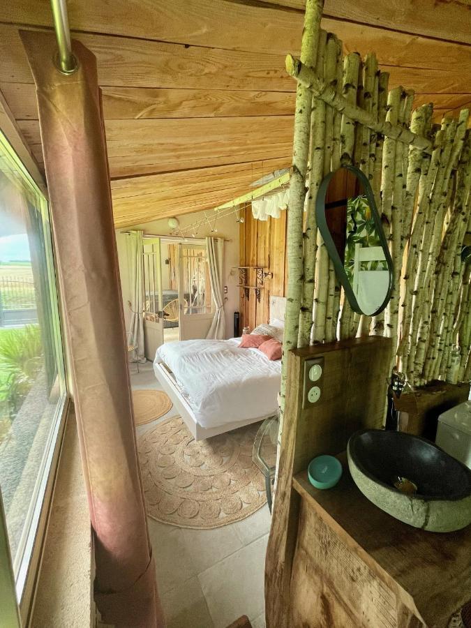 Le P'Tit Nid De Gabriel Bed and Breakfast Les Touches-de-Périgny Εξωτερικό φωτογραφία