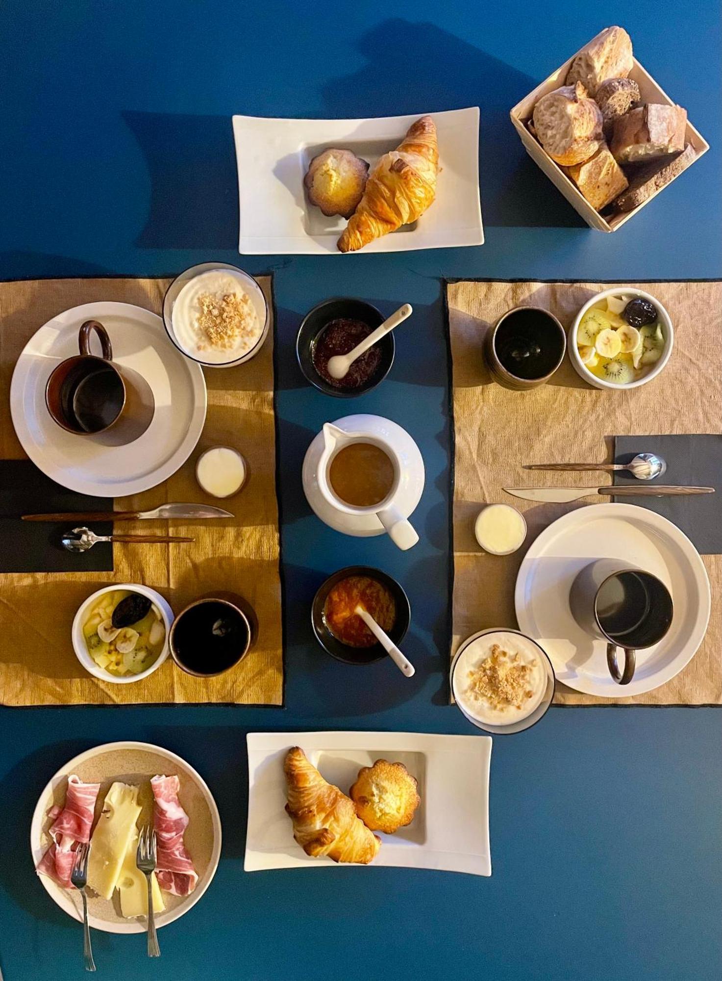 Le P'Tit Nid De Gabriel Bed and Breakfast Les Touches-de-Périgny Εξωτερικό φωτογραφία