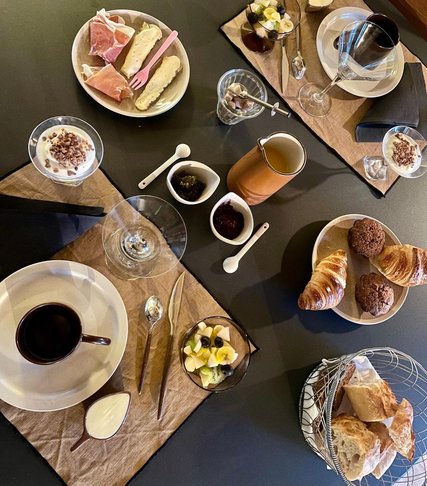 Le P'Tit Nid De Gabriel Bed and Breakfast Les Touches-de-Périgny Εξωτερικό φωτογραφία